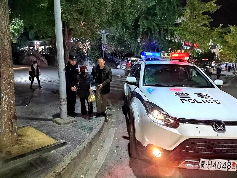 九旬老人街头迷路 剑河公安冬季守护暖人心