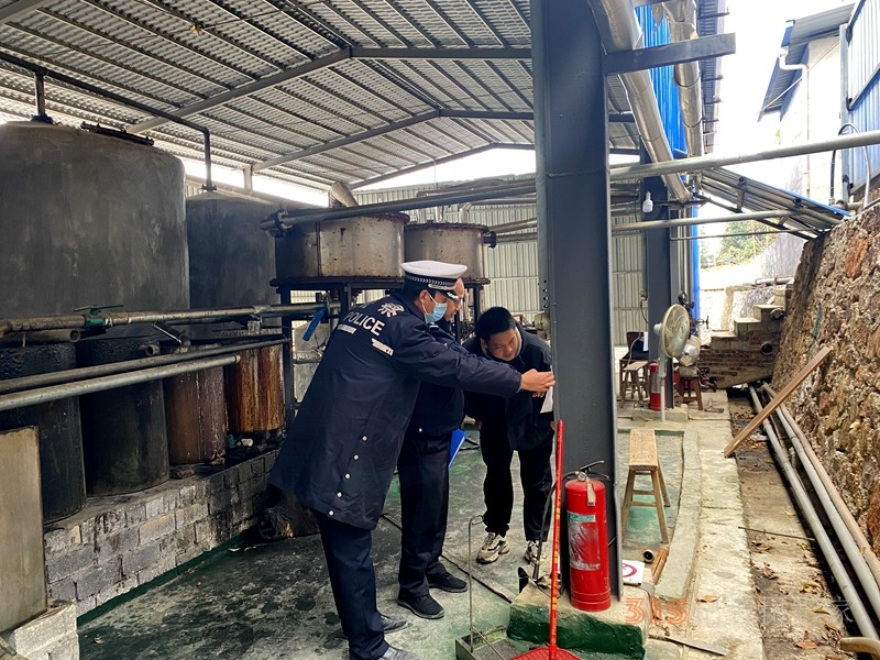  锦屏警方：派出所积极进村入户零距离开展反诈宣传