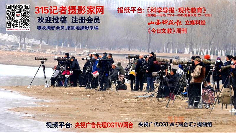 信都警方收听收看全区三级干部大会
