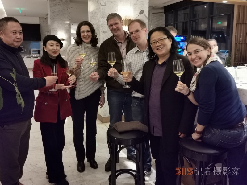 好萊塢聯合打造“世界百強名人藝術家影像拍攝工程＂今天正式簽約