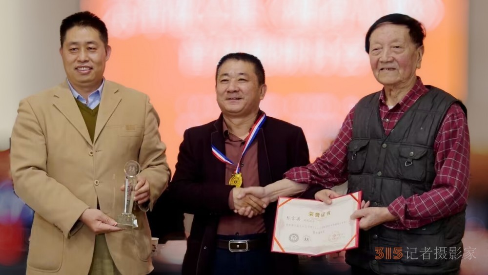 张富英荣获第11届人人文学奖最佳编辑奖，2022年度网络文学奖颁发举办
