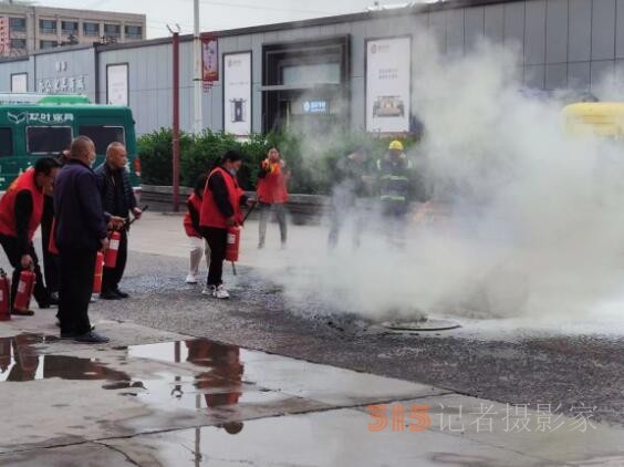 中石化安阳分公司组织毗邻单位火灾应急演练