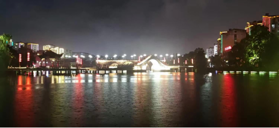 祖先福地好風光 葉茂根深播若芳