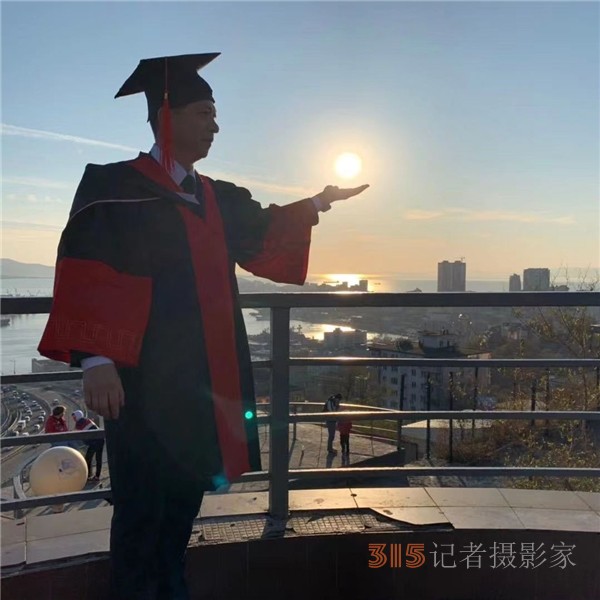 中国传统文化的突出贡献者、香港著名国学人物——梁峯诚