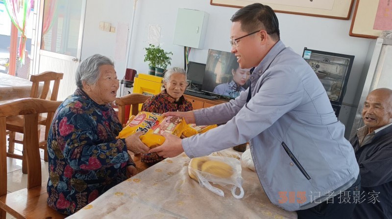 “山东好人”孙焕文  幸福院里献爱心