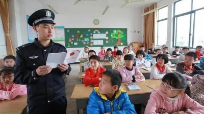 与教育教学无关活动随意进校园将被集中整治