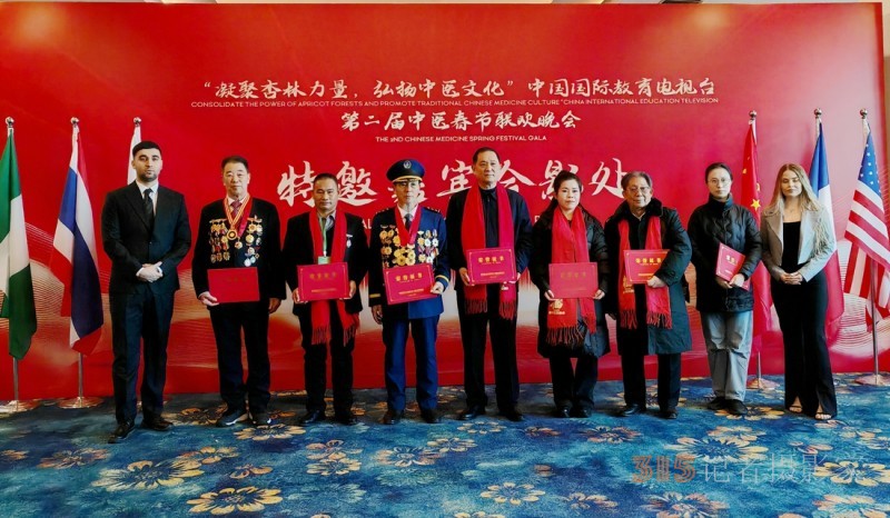 老中医朱培于在 2025 第二届中医春晚分享从医精神与初衷