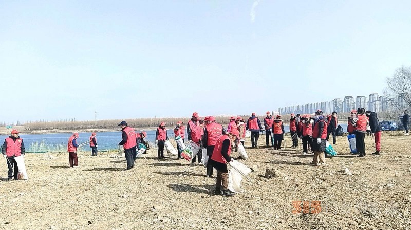 净坝护淮，志愿同行 宋滩社区开展淮河生态环境清理活动