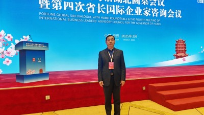 吕绍蔚出席2025“相约春天赏樱花”经贸盛会 共绘湖北开放新图景