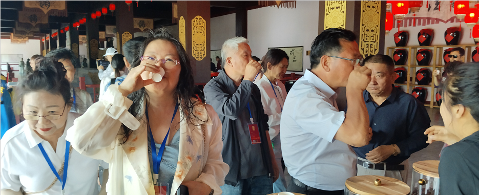 “品读千年古都，放歌赵王集团” 中国文艺名家走进河北邯郸采风系列活动成功举办