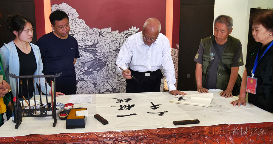 “品读千年古都，放歌赵王集团” 中国文艺名家走进河北邯郸采风系列活动成功举办