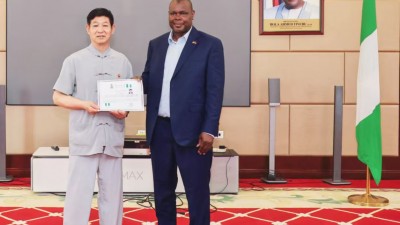 罗建国老中医受邀出席国际中医文化交流活动​