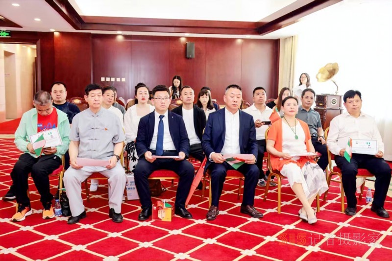 罗建国老中医受邀出席国际中医文化交流活动​