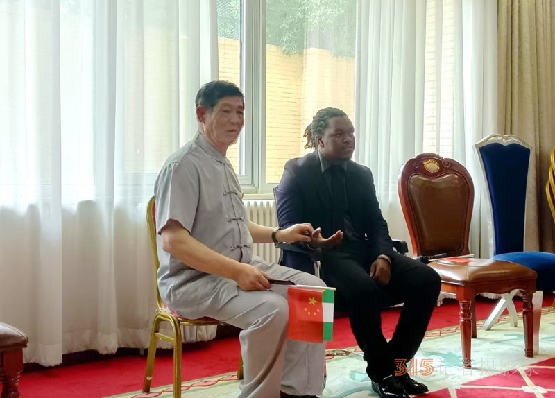 罗建国老中医受邀出席国际中医文化交流活动​