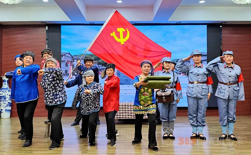 追寻最亮的星:从“半条被子”看新时代的精神坐标