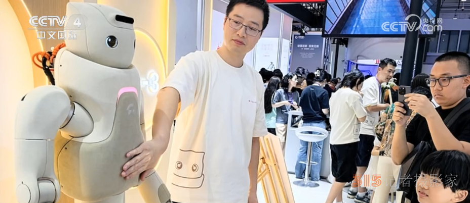 从“愿景”到“实景”！机器人走进千家万景跑出“加速度” 产业发展势头强劲