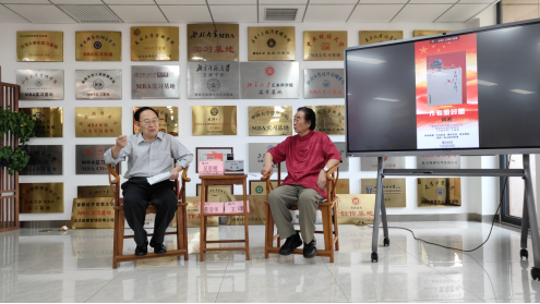 著名军旅诗人峭岩携刚出版的长诗《十月！十月！》做客《作者面对面》新闻发布会