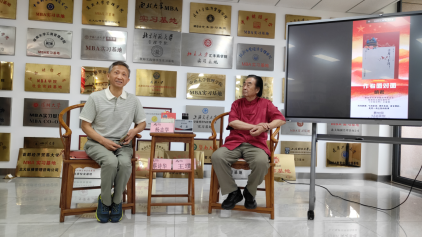 著名军旅诗人峭岩携刚出版的长诗《十月！十月！》做客《作者面对面》新闻发布会