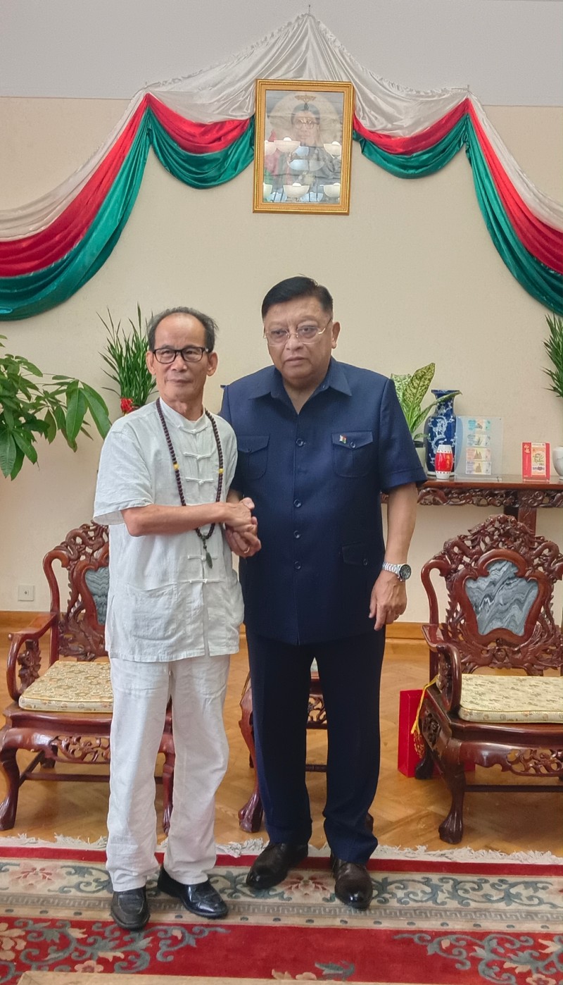 何波院长受邀出席马达加斯加大使馆中医文化交流活动