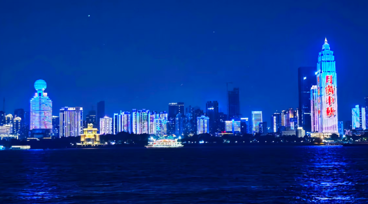 十一夜武汉：长江两岸的璀璨绮梦