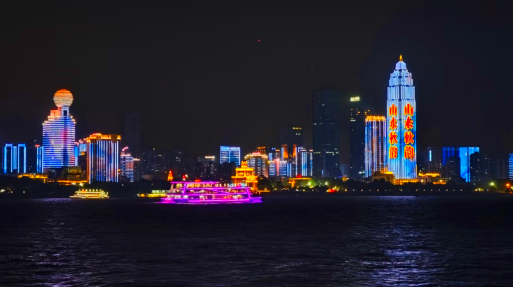 十一夜武汉：长江两岸的璀璨绮梦