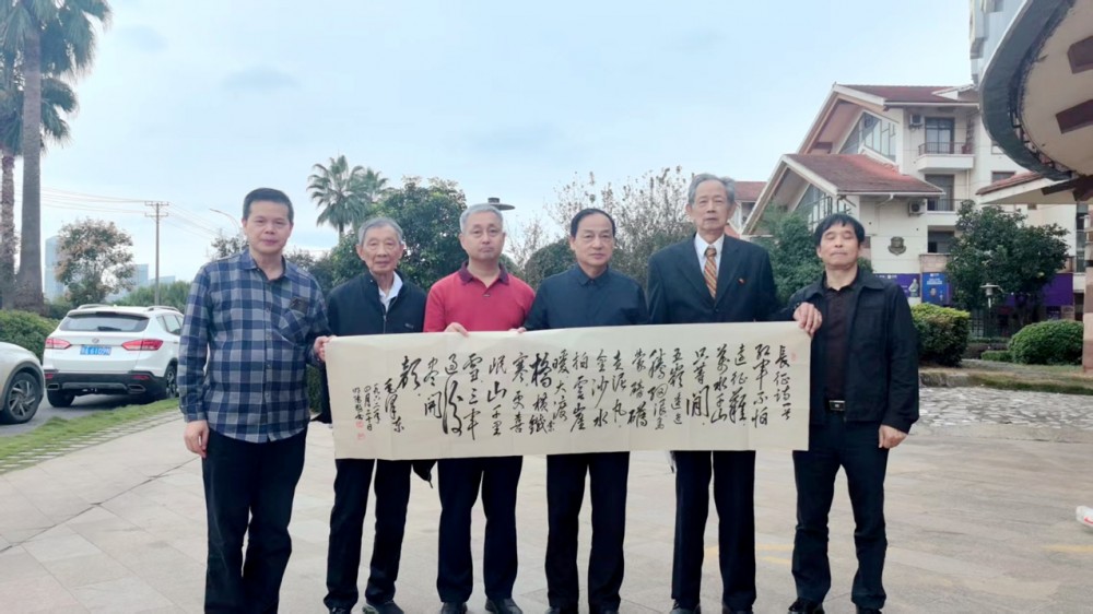 罗东进将军勉励军地书画院推动文化艺术交流与融合发展
