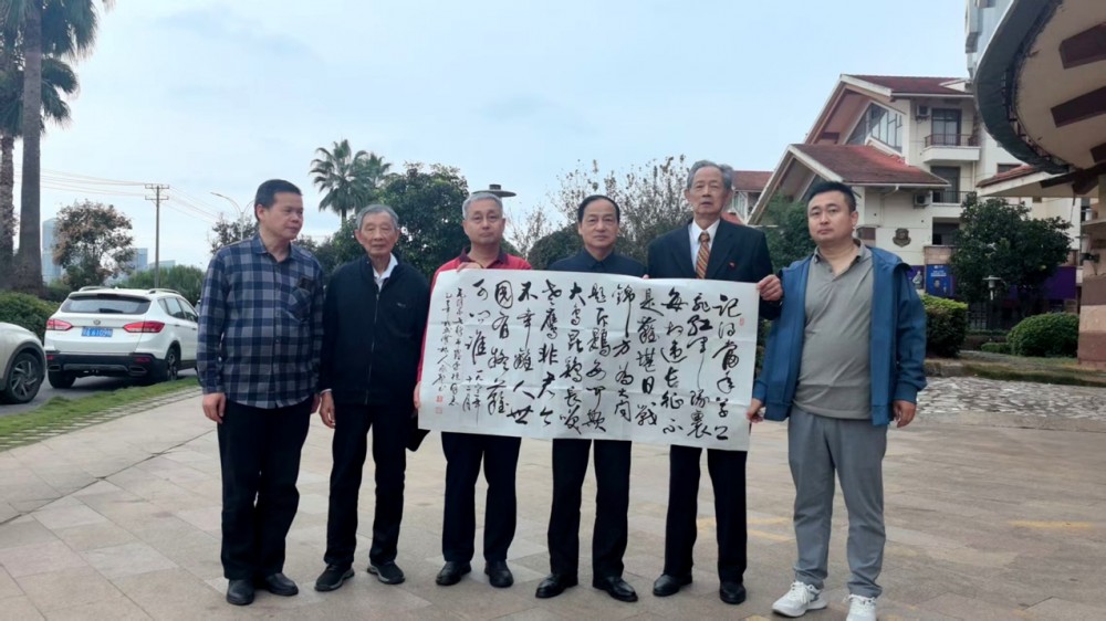 罗东进将军勉励军地书画院推动文化艺术交流与融合发展