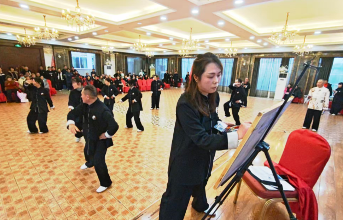 水墨太极跃纸上，丹青绘就新气象