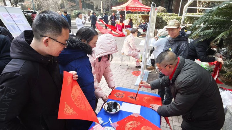 墨香迎新春，对联送福至