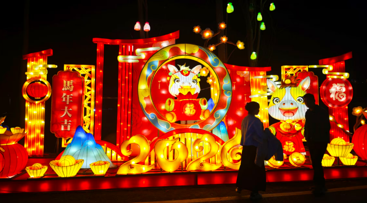春节光影盛宴，青龙山“夜”绽华彩引客来