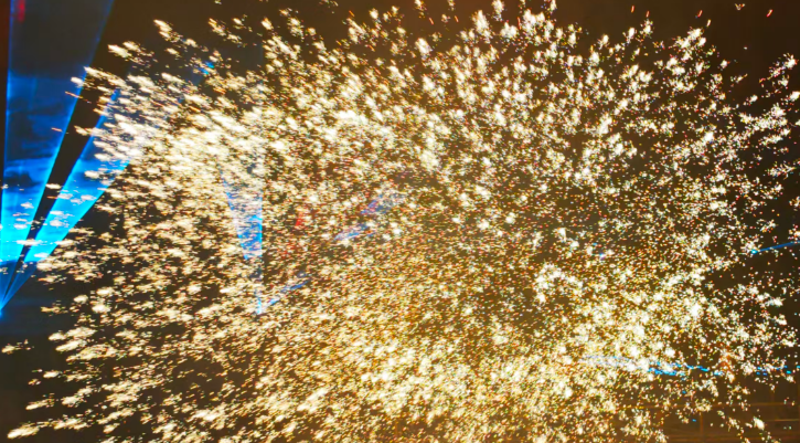 春节光影盛宴，青龙山“夜”绽华彩引客来