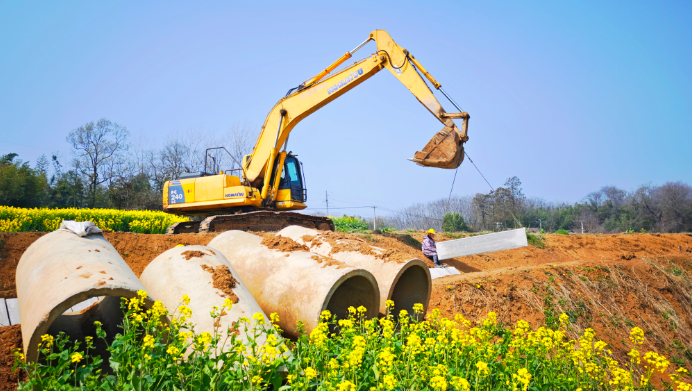 春修水利正当时 田间地头施工忙