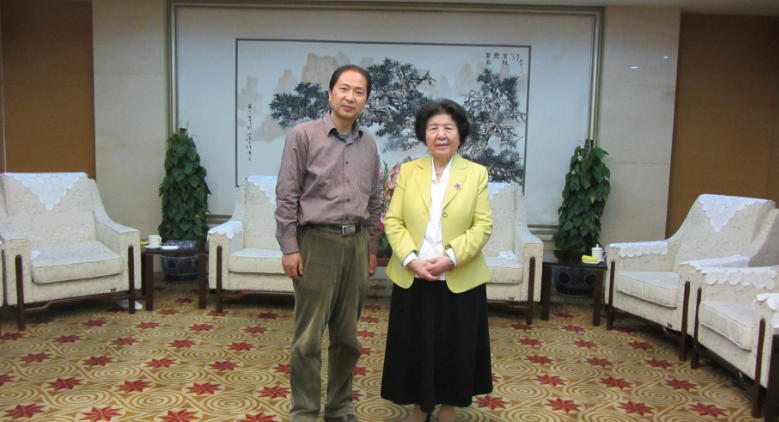 三十五载知遇 终生如沐春风——痛悼万绍芬先生
