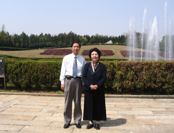 三十五载知遇 终生如沐春风——痛悼万绍芬先生