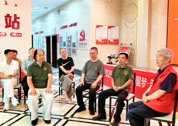 十载拥军守初心：安阳举办建军99周年第十届“再过一次班务会”主题活动