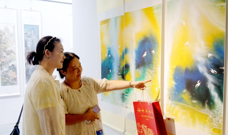 丹青铸军魂 庆祝建军99周年书画名家邀请展在北京怀柔开幕