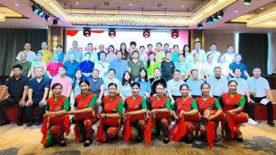 艺聚信丰 赋能红旅｜超神大舞台首秀联谊会暨文艺名家互动会圆满落幕