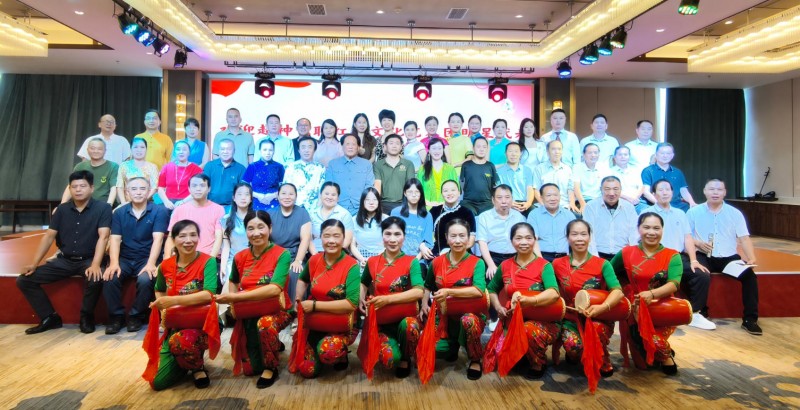 艺聚信丰 赋能红旅｜超神大舞台首秀联谊会暨文艺名家互动会圆满落幕