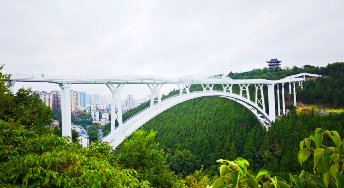  荆门“两山”廊桥正式开通