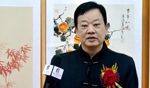 胸中存浩气,笔墨见襟怀 胸中存浩气,笔墨见襟怀